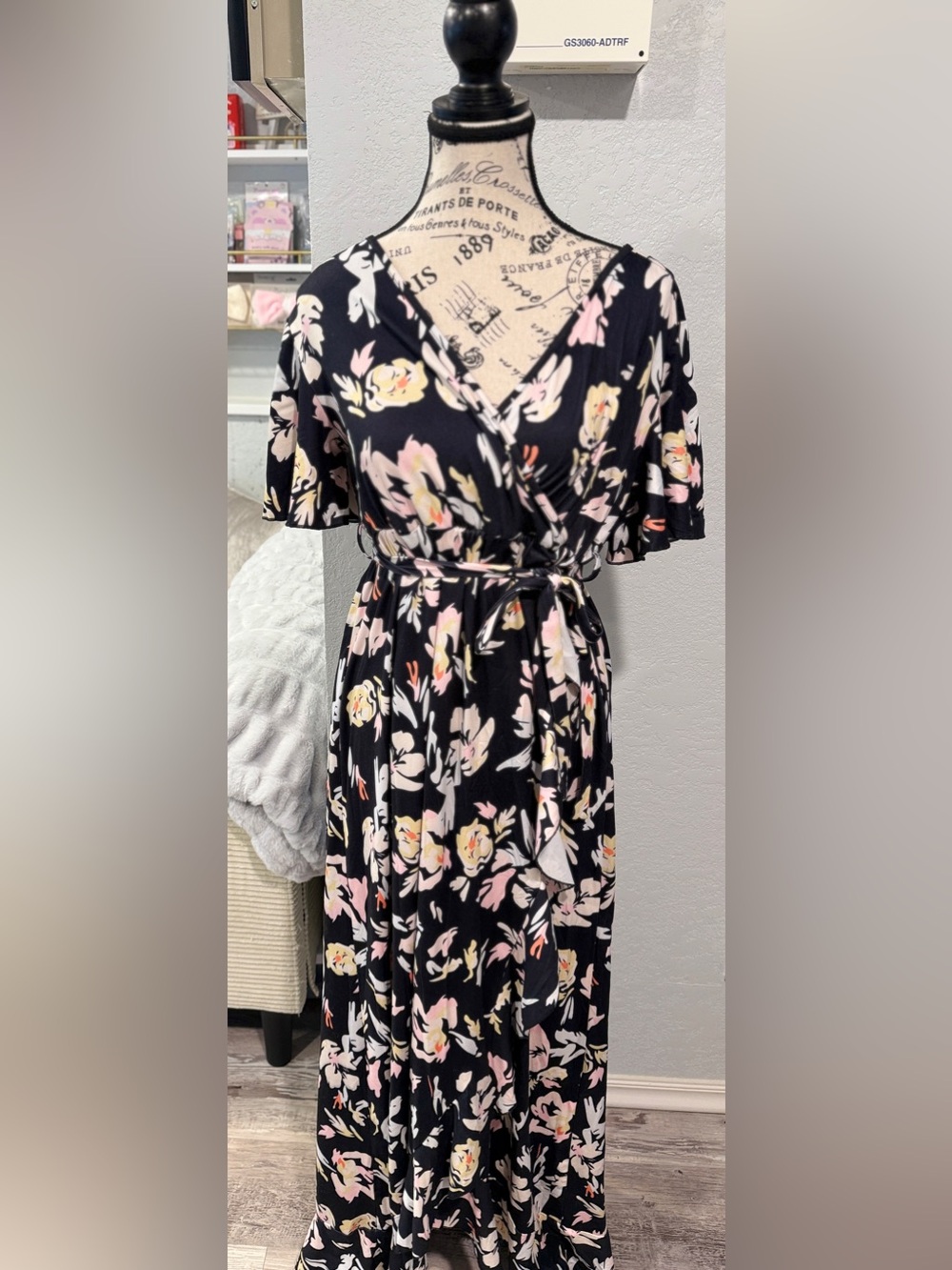 Maternity Black Floral Wrap High-Low Maxi Dress - Size Medium - Picture 3 of 7